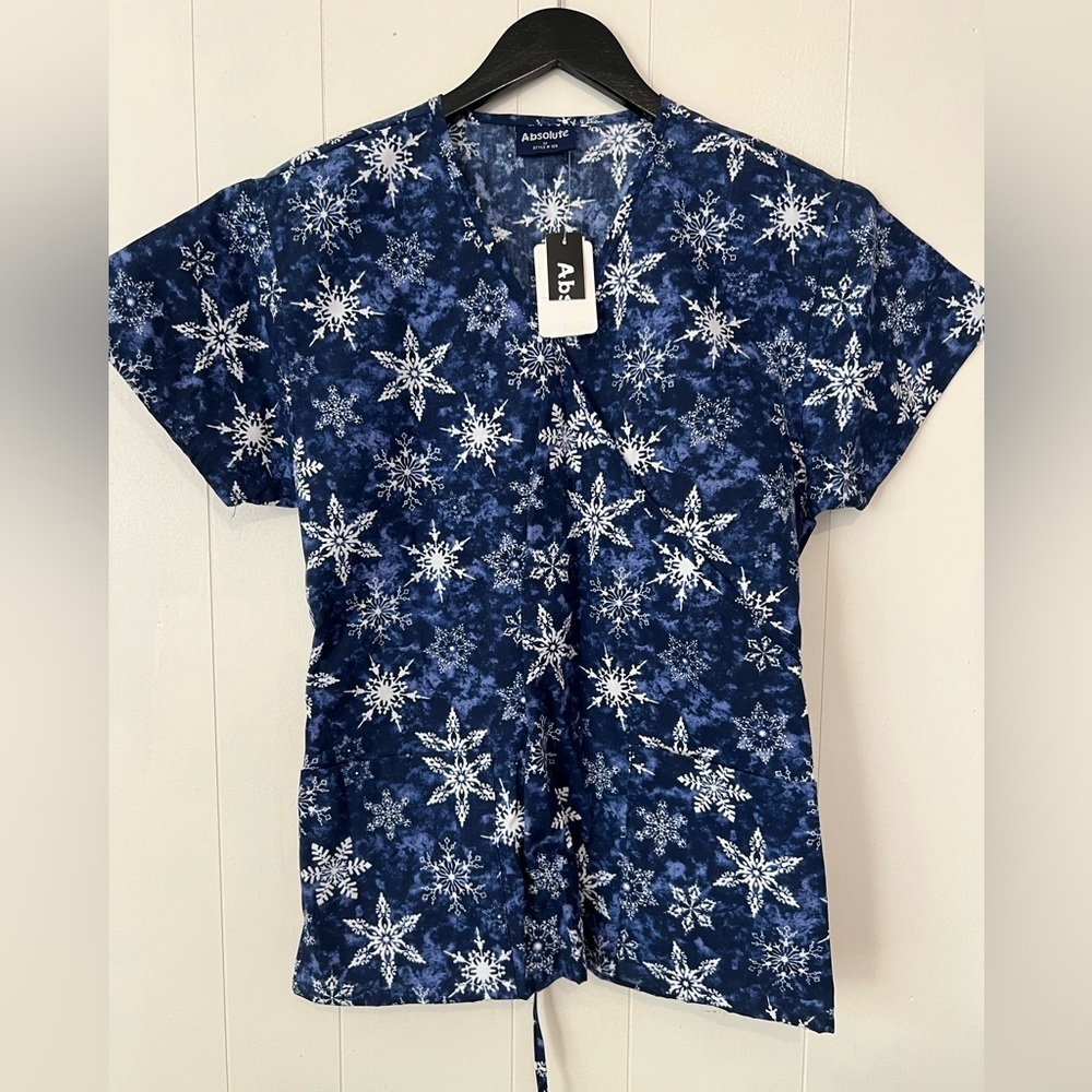 Absolute Scrubs Navy Snowflake Scrub Top- Size Medium